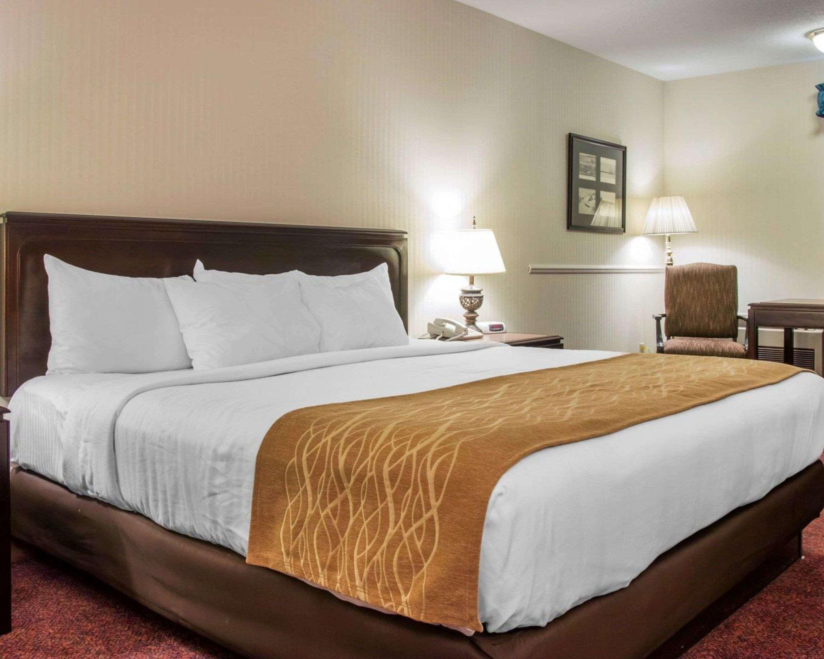 Comfort Inn Lakeside Mackinaw Stadt Exterior foto