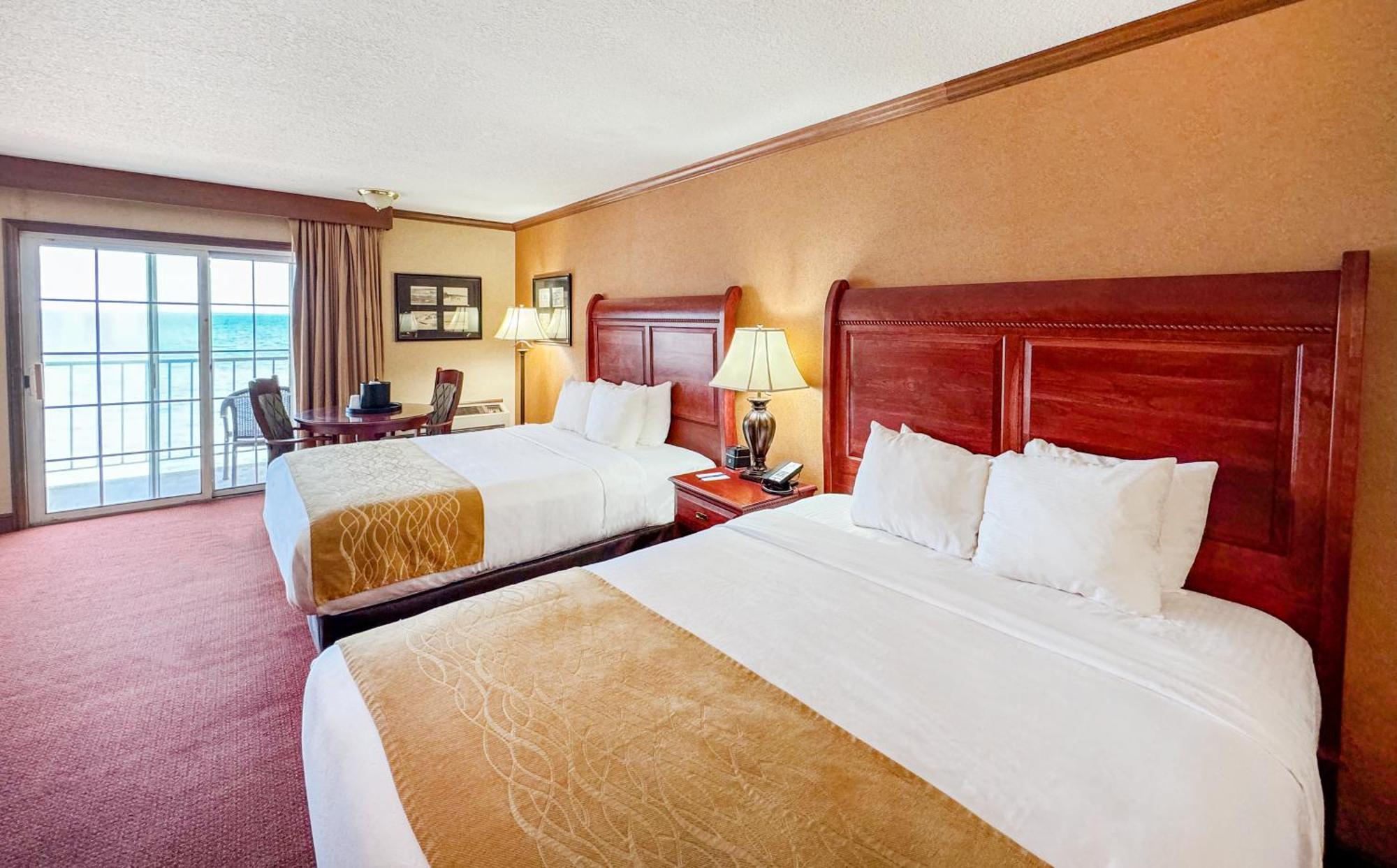 Comfort Inn Lakeside Mackinaw Stadt Exterior foto