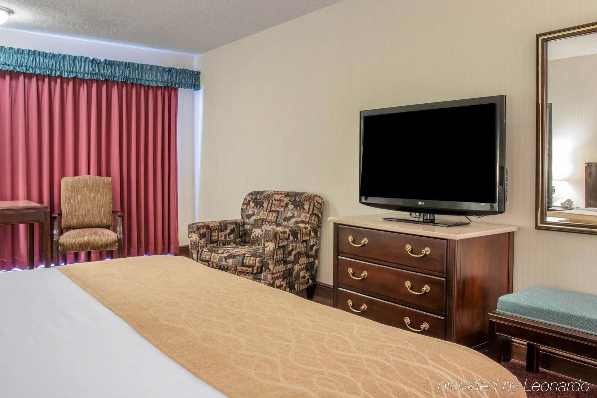Comfort Inn Lakeside Mackinaw Stadt Exterior foto