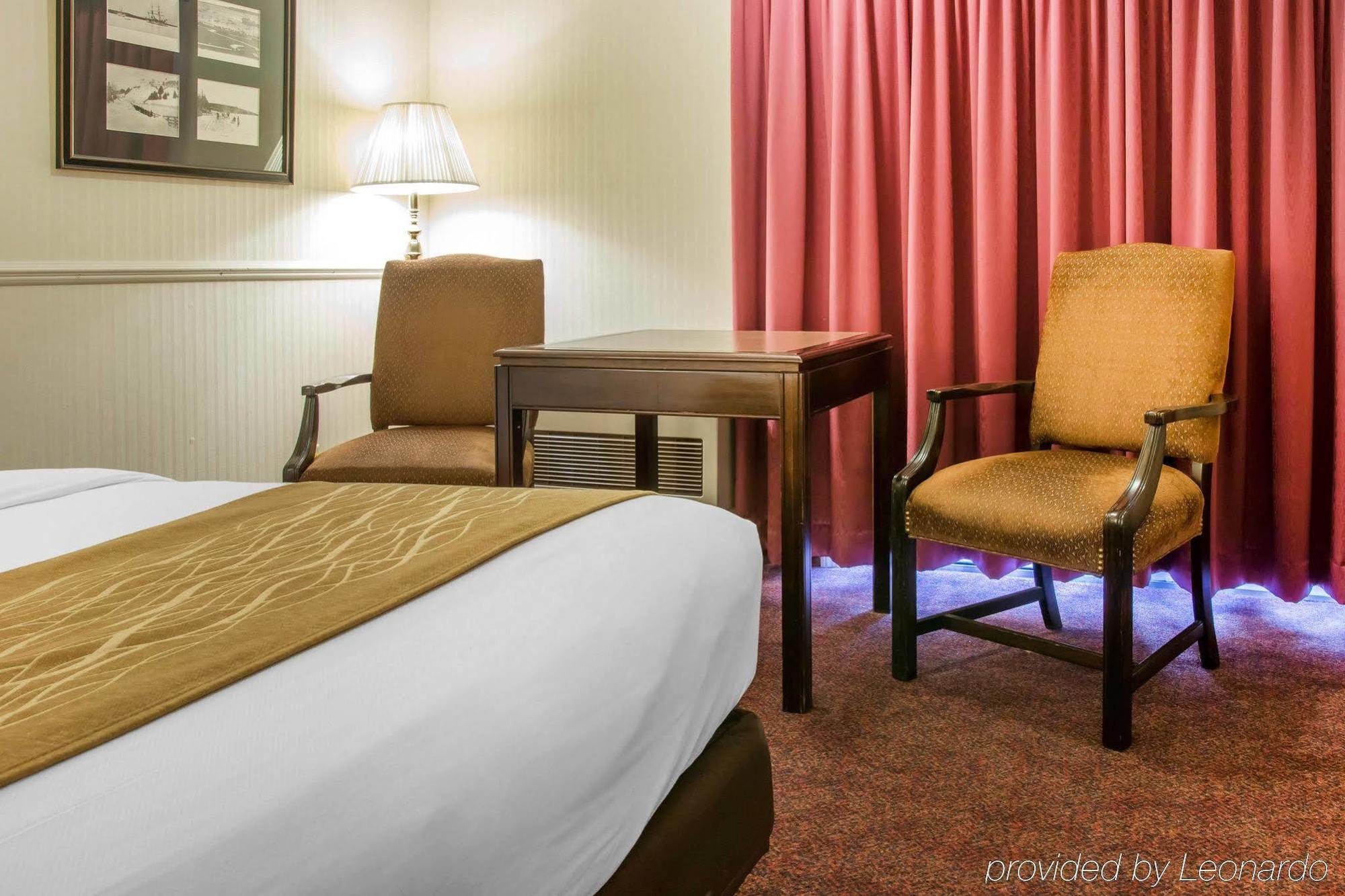 Comfort Inn Lakeside Mackinaw Stadt Exterior foto