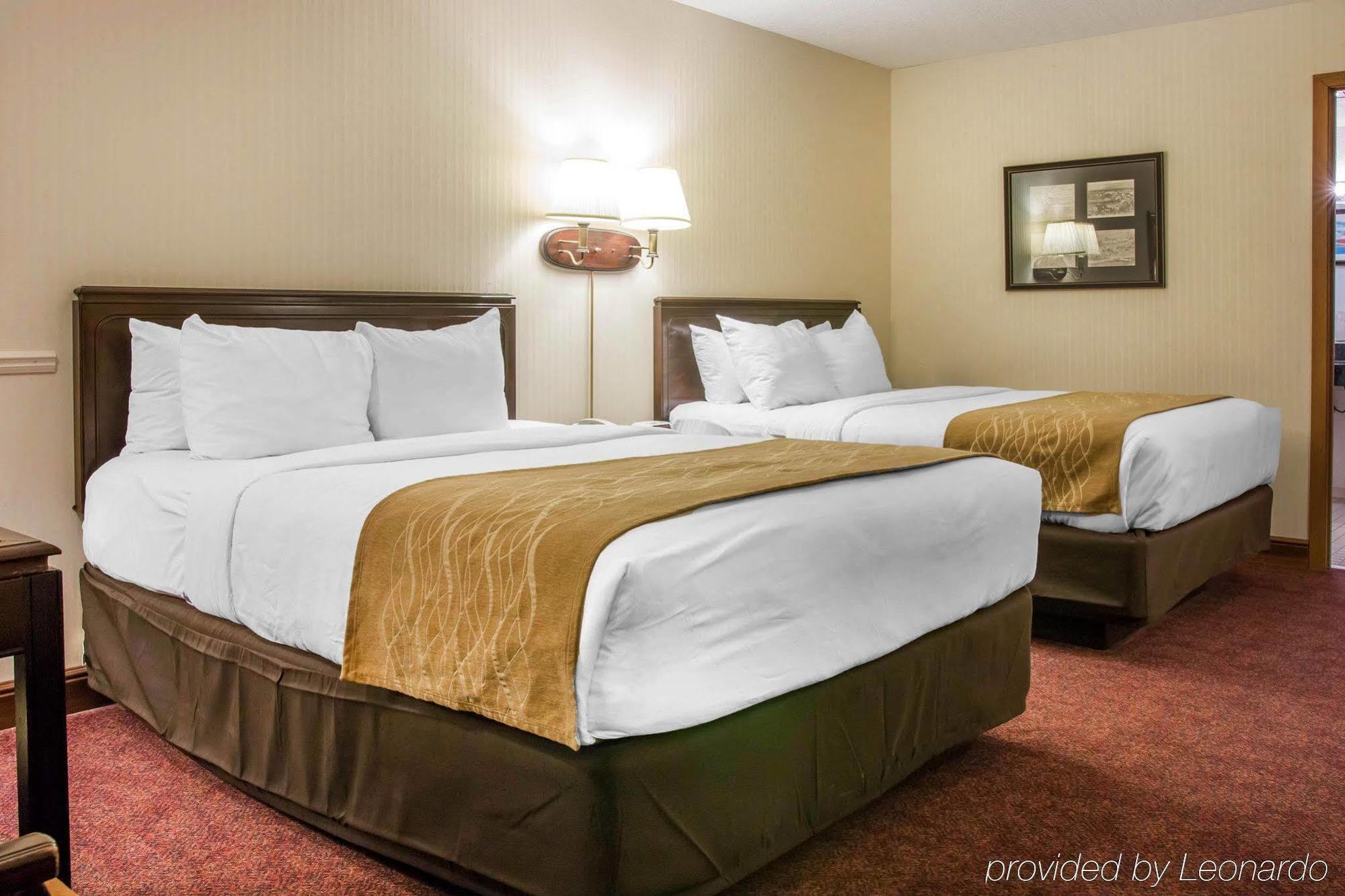 Comfort Inn Lakeside Mackinaw Stadt Exterior foto